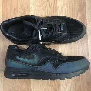 Wmns NikeCourt Air Max 1 Ultra